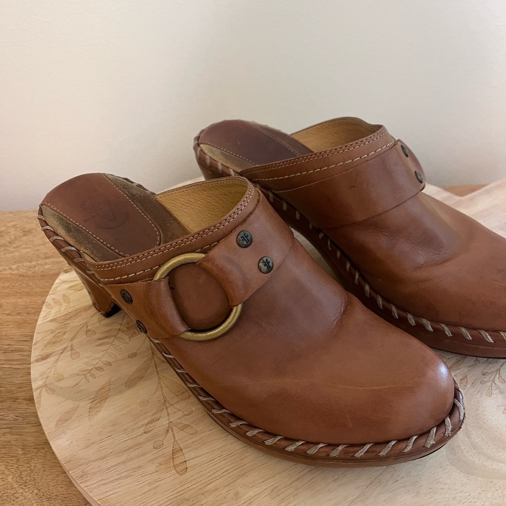 Women's Brown Leather Clogs